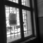 Desde el interior de la sede de Cochrane